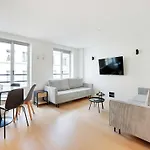 Cosy Apartment In Sentier